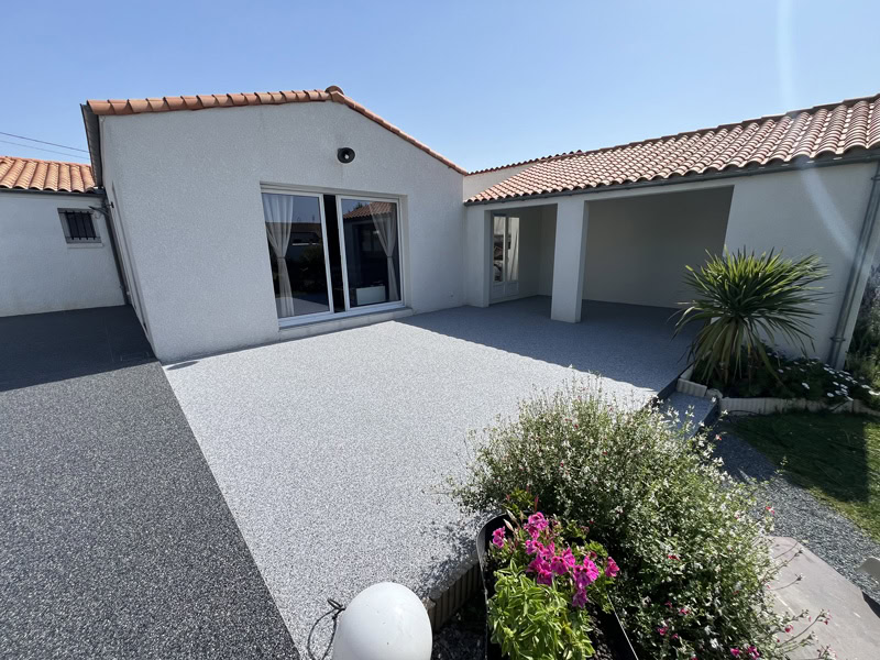 Revêtement de terrasse en résine drainante